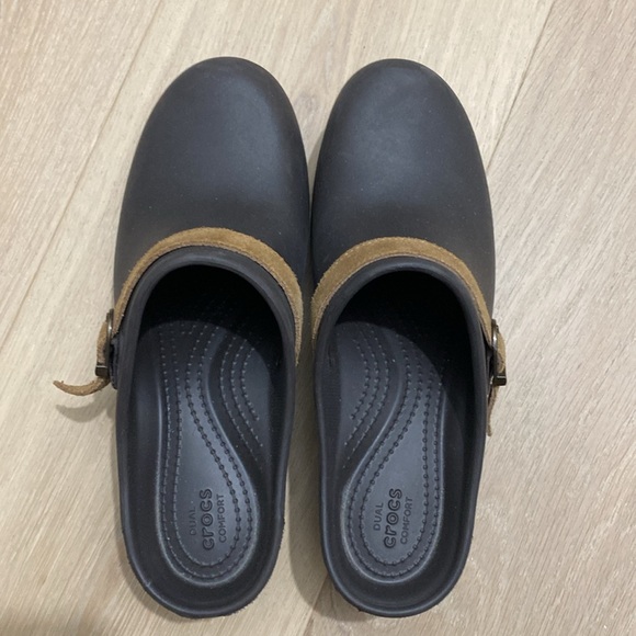 Crocs Clogs - Picture 5 of 7